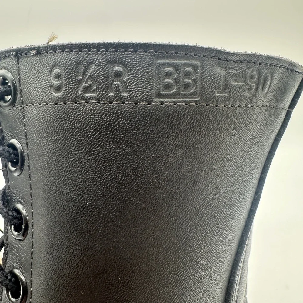 Vintage US Military Size 9. R January 1990 Capped Toe Black Leather Combat Boots
